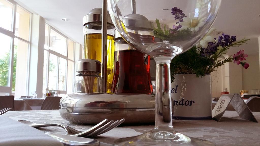 Hotel Condor Milano Marittima Buitenkant foto