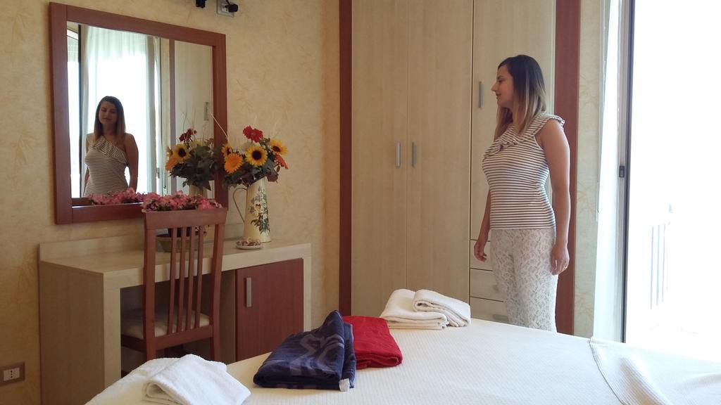 Hotel Condor Milano Marittima Buitenkant foto