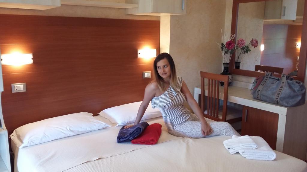 Hotel Condor Milano Marittima Buitenkant foto